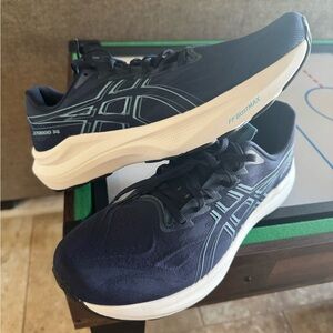NWT - ASICS GT-2000 14 Men's Sneakers - Midnight Blue and Stillwater